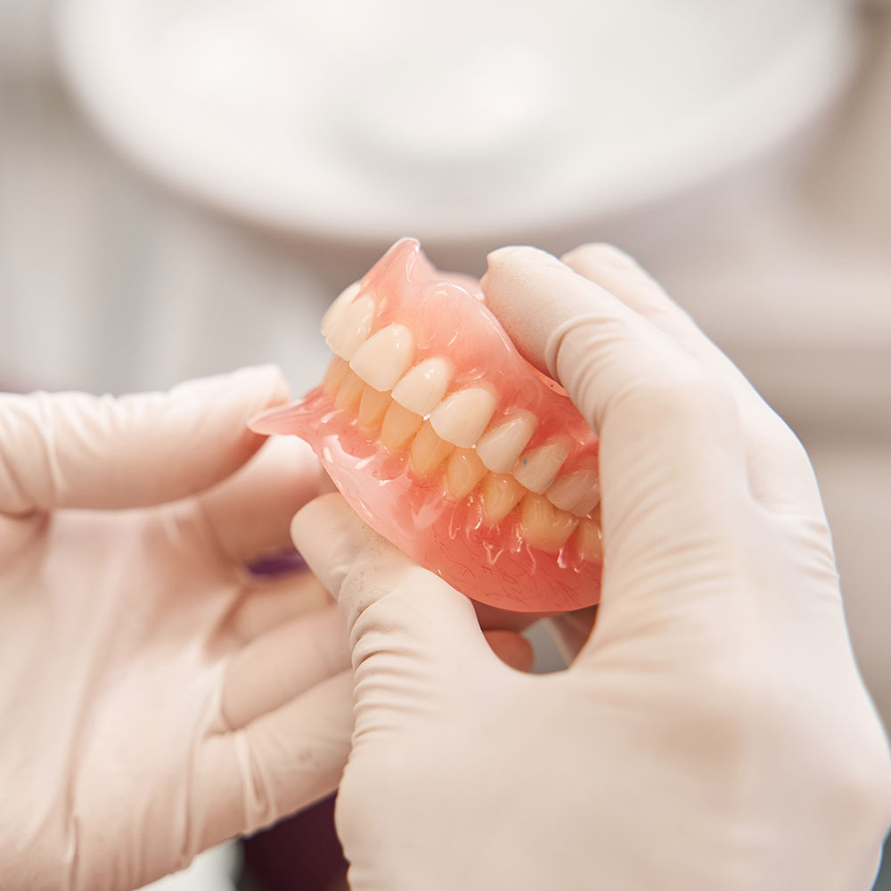 Artistic Family Dental | Night Guards, Fluoride Treatment and Veneers